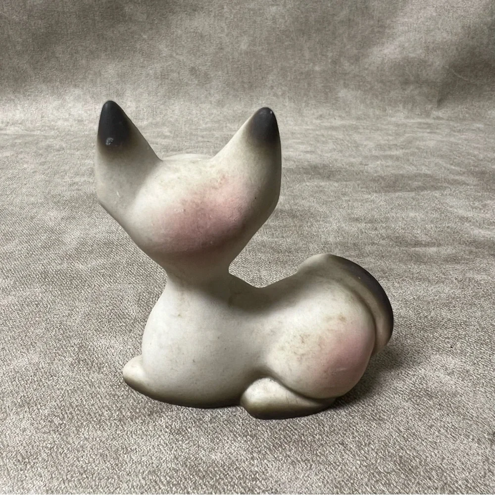 N/A porcelain chihuahua
